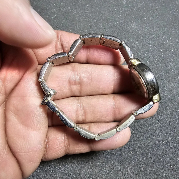 Carriage Ladies Quartz Fashion Watch Silver / Gold Tone Working shows signs of w - Picture 7 of 9